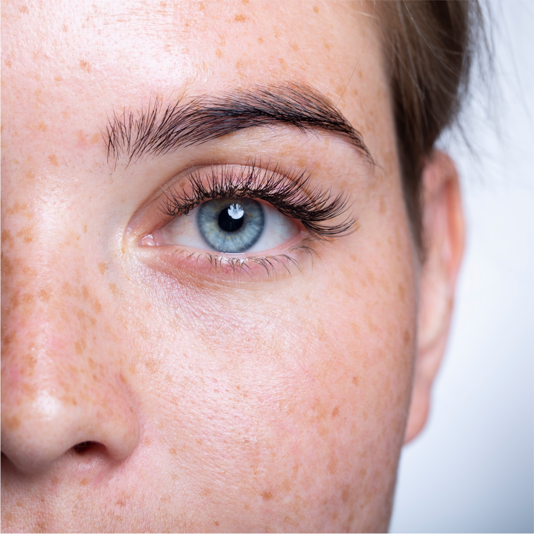 Trucco per occhi azzurri: ecco come valorizzarli | Royal Beauty