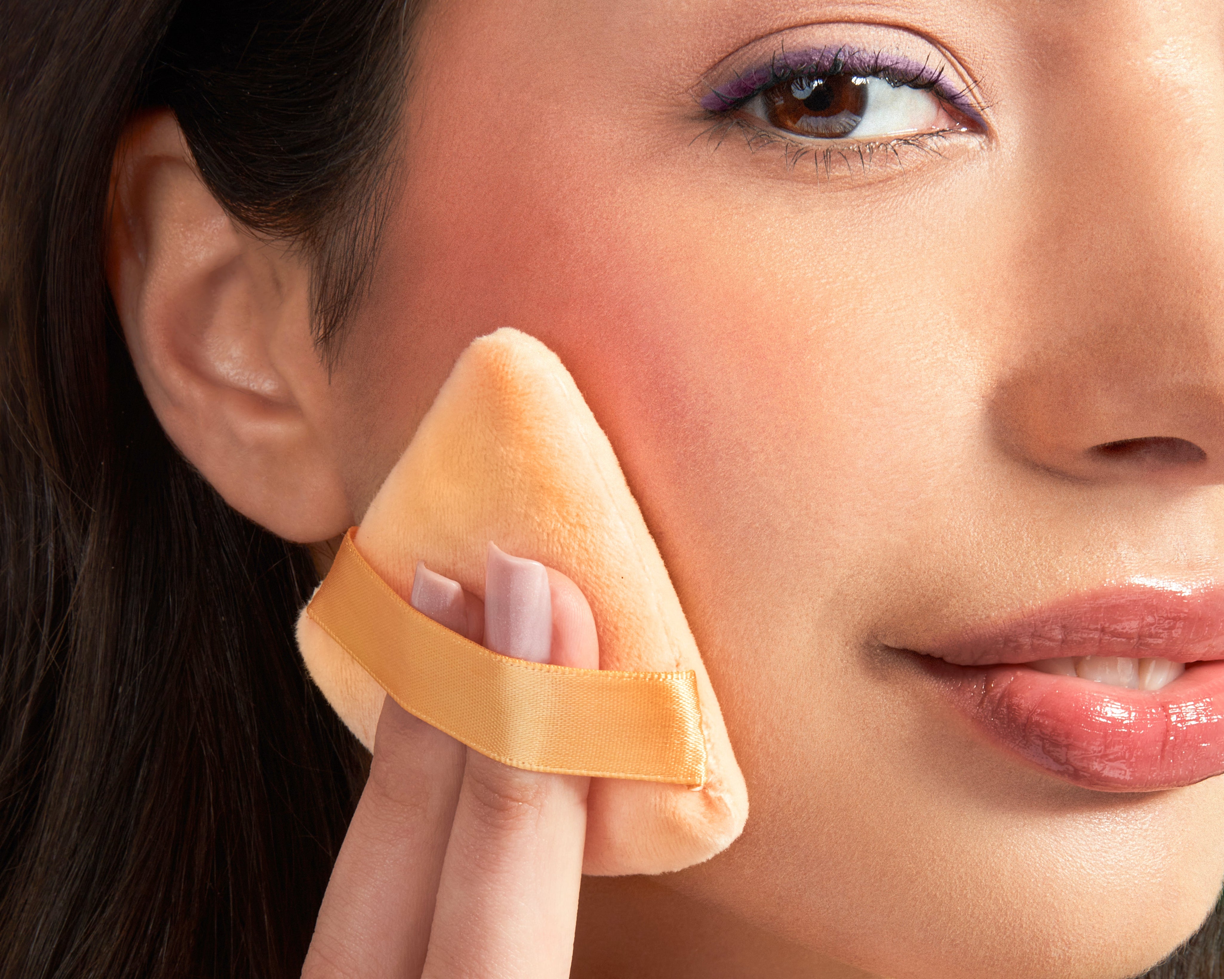 Ferragosto Glam: come realizzare un trucco luminoso per le tue feste estive | Royal Beauty