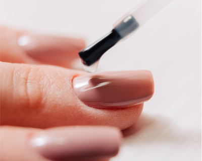 Come far asciugare lo smalto? E quanto ci mette a farlo? | Royal Beauty