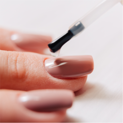 Come far asciugare lo smalto? E quanto ci mette a farlo? | Royal Beauty