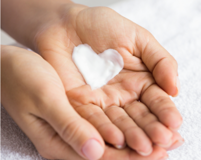 Mani Secche: cause e rimedi per idratarle e ammorbidirle | Royal Beauty