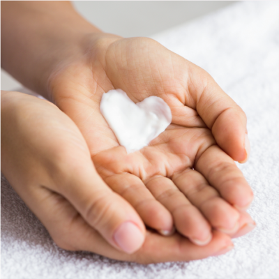 Mani Secche: cause e rimedi per idratarle e ammorbidirle | Royal Beauty