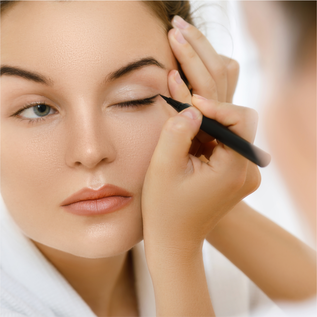 Come mettere l’eyeliner: guida pratica per iniziare | Royal Beauty