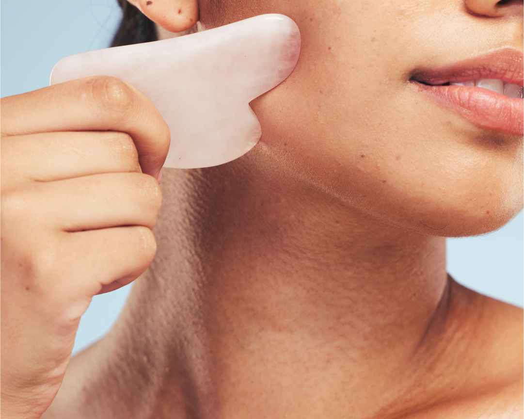Gua Sha: come si usa e benefici per il massaggio viso | Royal Beauty