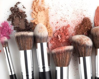 Come pulire i pennelli da trucco? Le dritte per lavarli | Royal Beauty