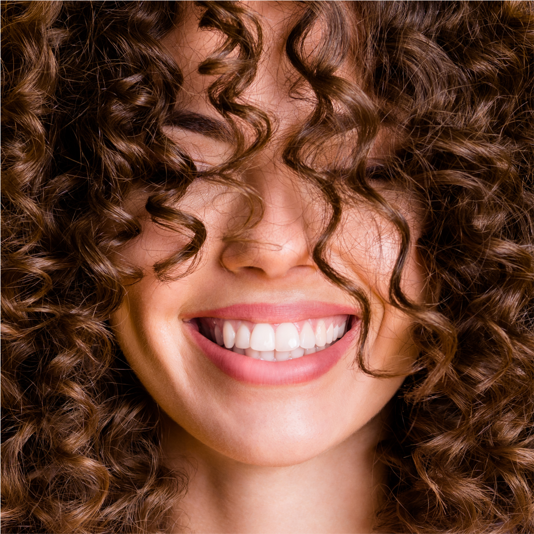 Come pettinare i capelli ricci senza rovinarli | Royal Beauty