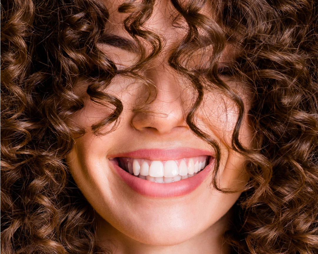 Come pettinare i capelli ricci senza rovinarli | Royal Beauty