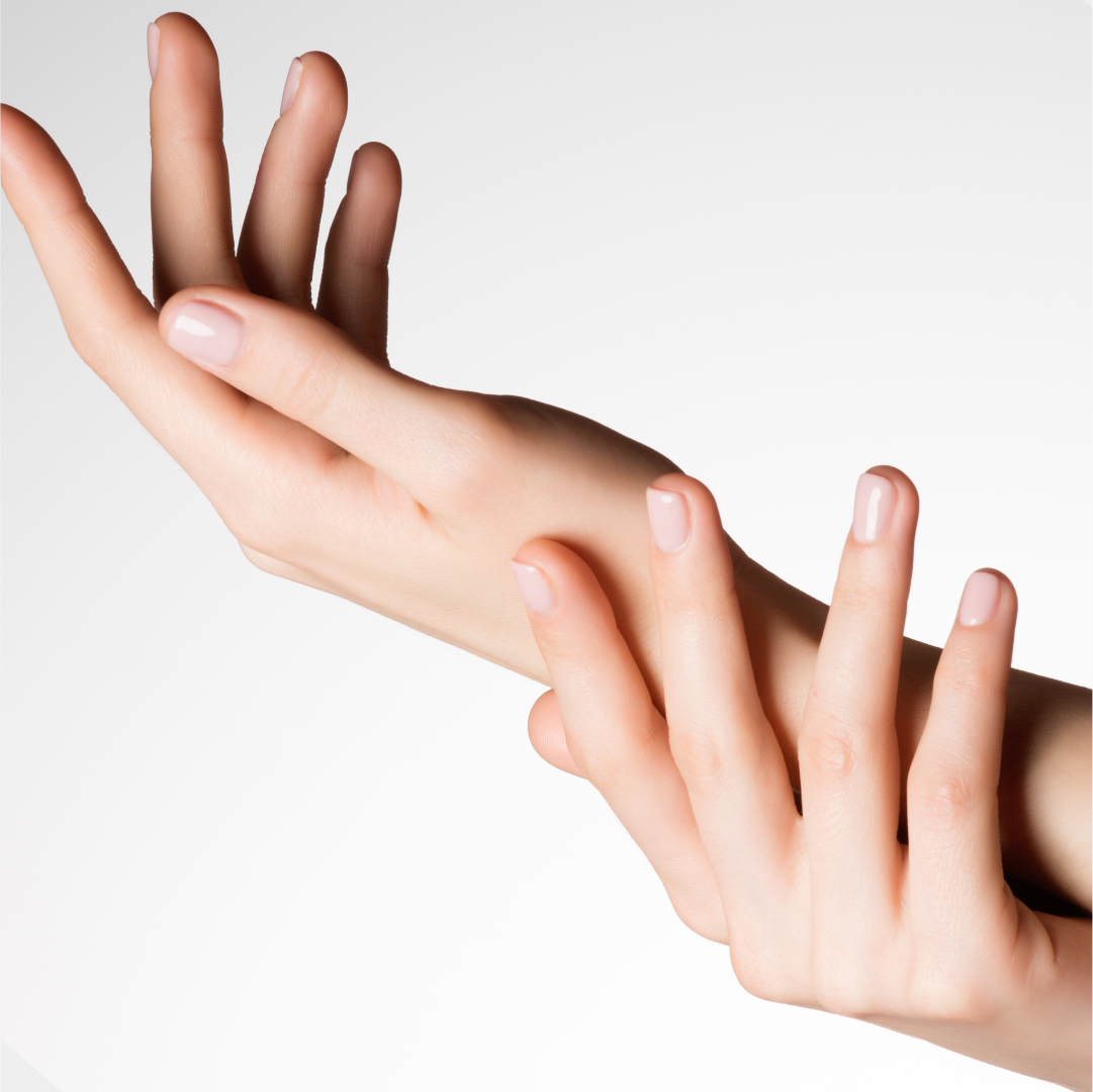 Come togliere lo smalto senza acetone? I prodotti top | Royal Beauty