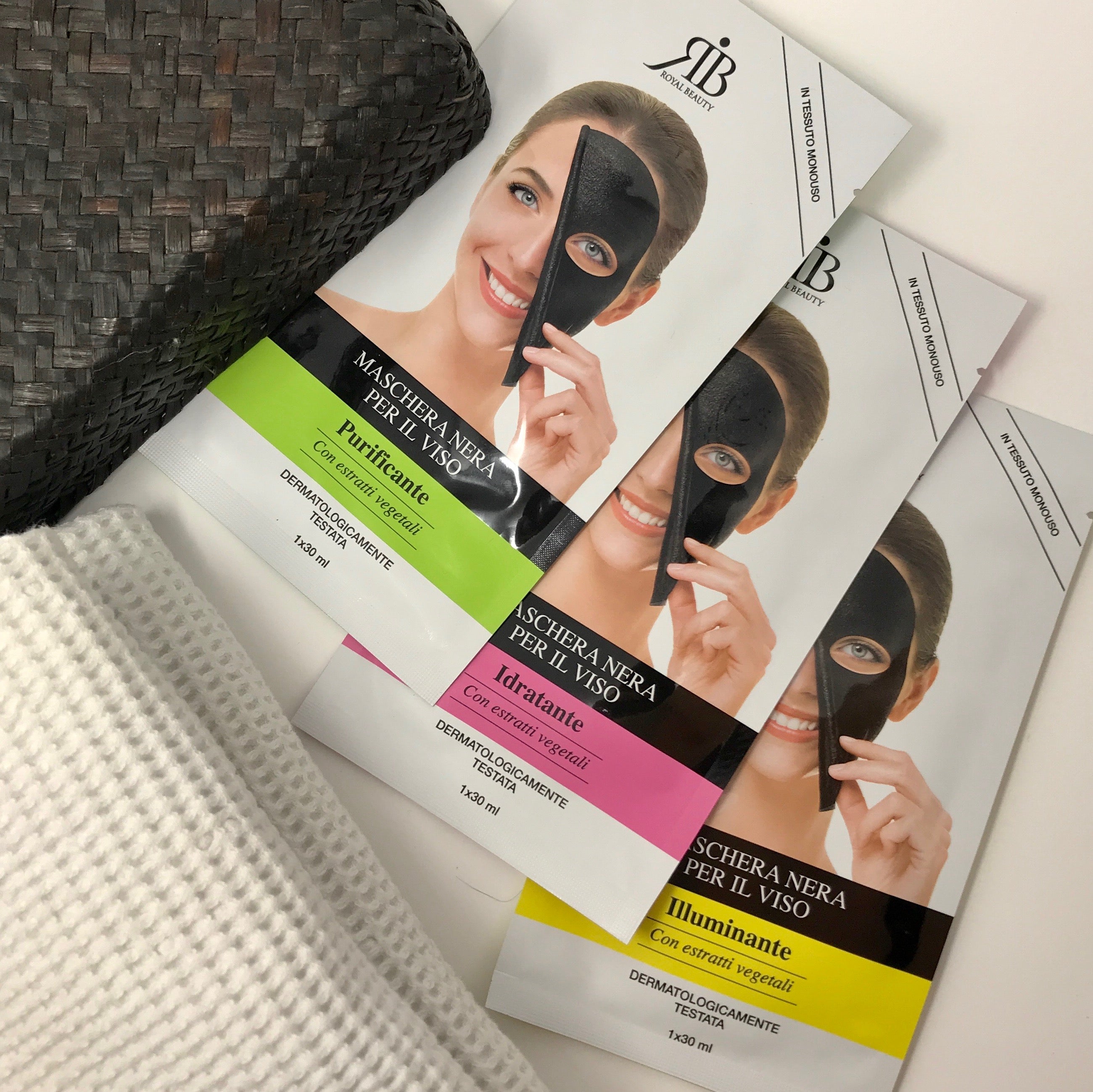 Aufhellende schwarze Gesichtsmaske für den einmaligen Gebrauch - Gesichtsmasken | ROYAL BEAUTY