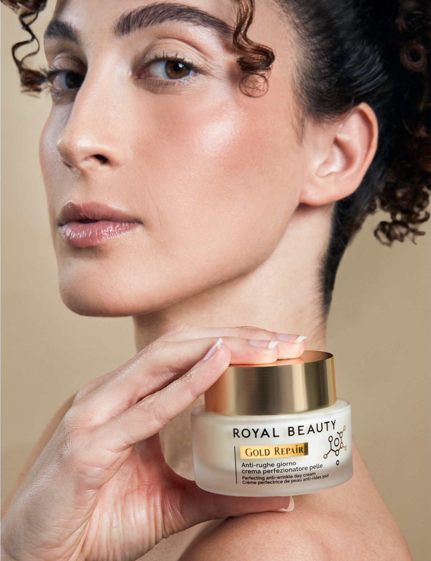 Gold Repair - Crema viso giorno perfezionatore pelle - Linea Anti-Age Gold | ROYAL BEAUTY